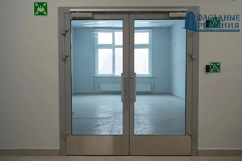 Распашные алюминиевые противопожарные двери